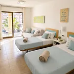 The Poolside Haven, Azure Dreams Daire