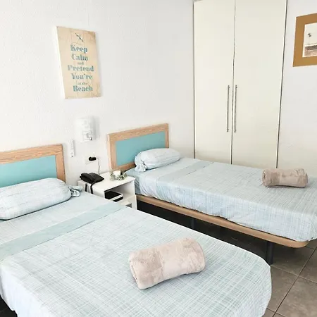 The Poolside Haven, Azure Dreams Apartamento Los Cristianos (Tenerife)