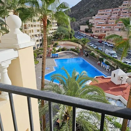 The Poolside Haven, Azure Dreams *