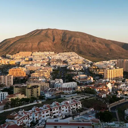 The Poolside Haven, Azure Dreams Apartment Los Cristianos (Tenerife)
