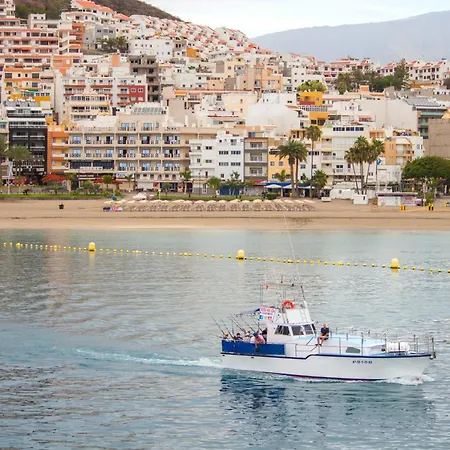 The Poolside Haven, Azure Dreams *